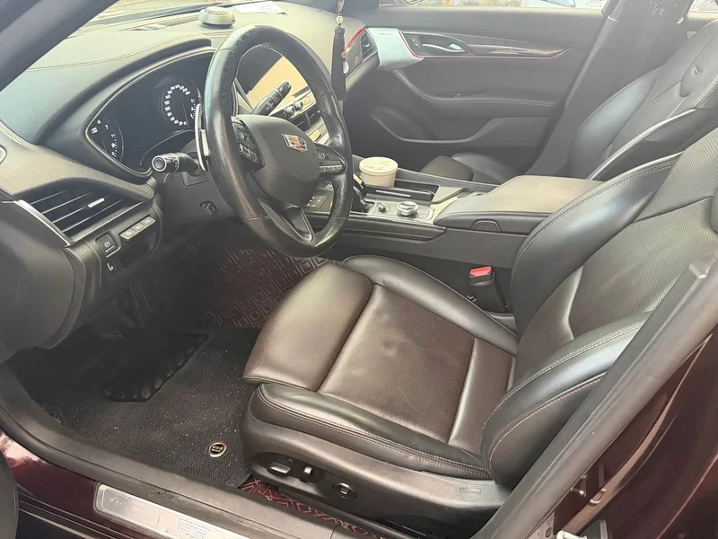 Cadillac CT5 — фото 16
