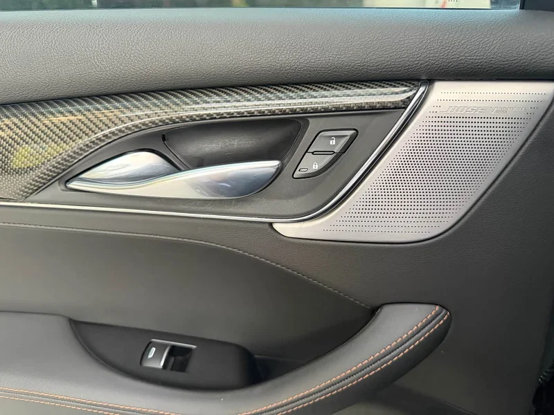 Cadillac CT5 — фото 24