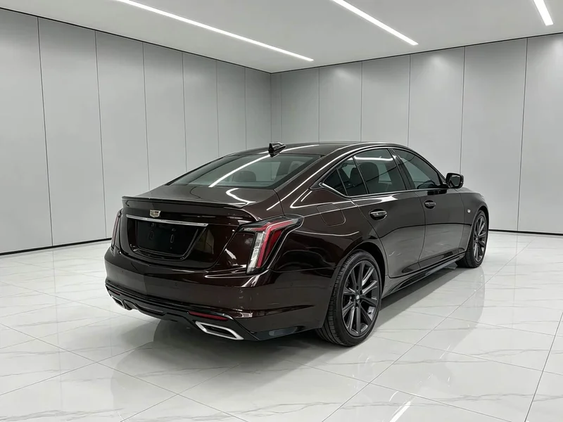 Cadillac CT5 — фото 9