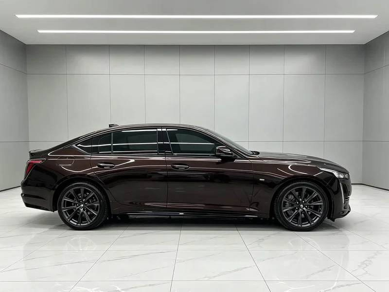 Cadillac CT5 — фото 10