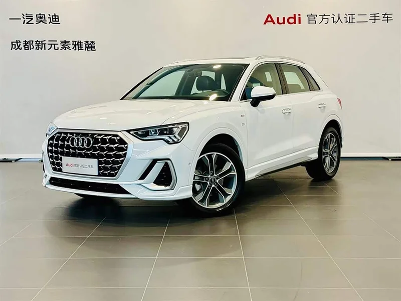 Audi Q3 — фото 1