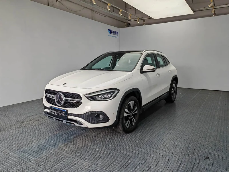 Mercedes-Benz GLA — фото 1