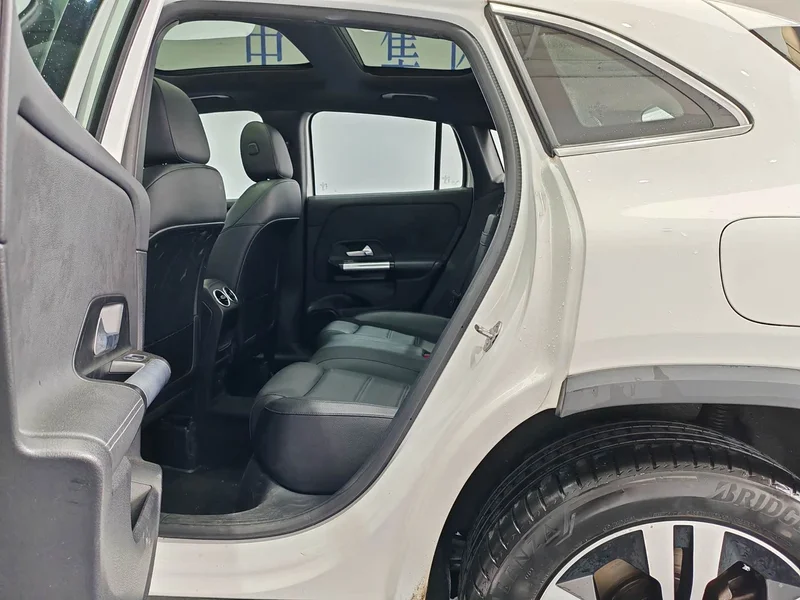 Mercedes-Benz GLA — фото 12