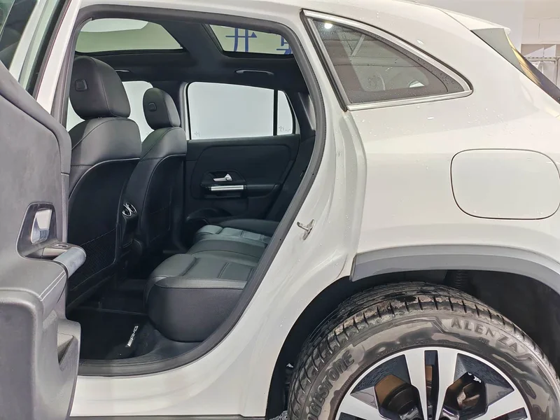 Mercedes-Benz GLA — фото 12