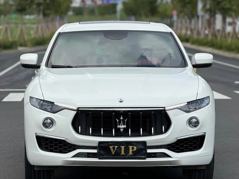 Maserati Levante — фото 11