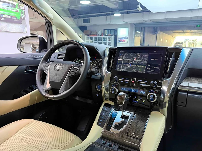 Toyota Vellfire — фото 20