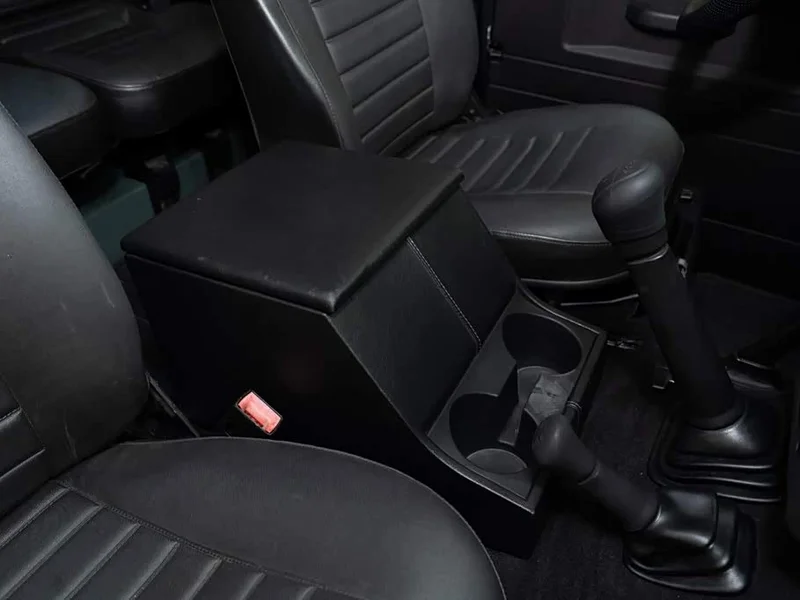 Land Rover Defender — фото 15