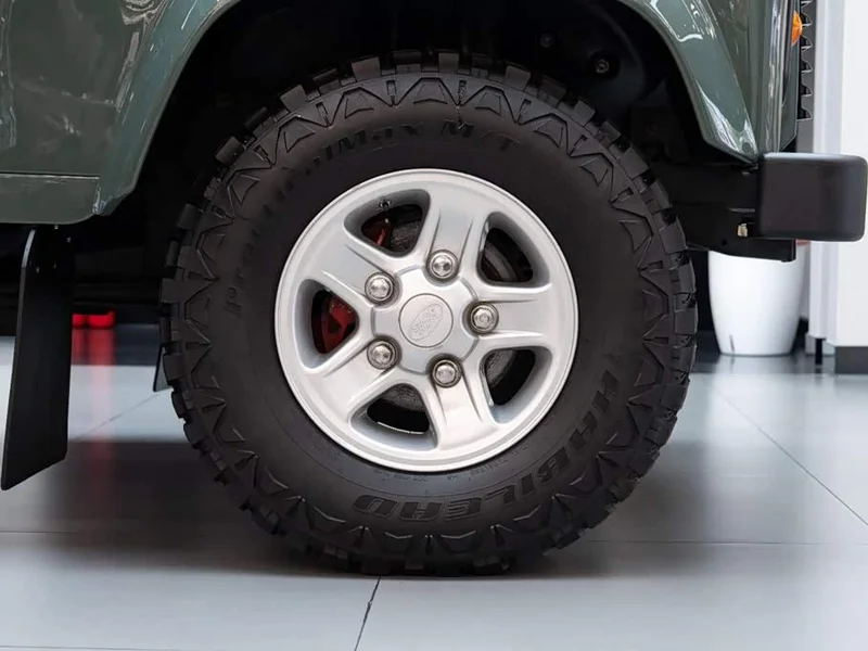 Land Rover Defender — фото 18