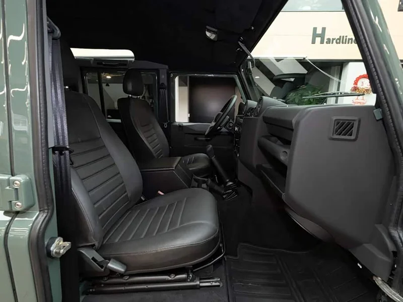 Land Rover Defender — фото 8