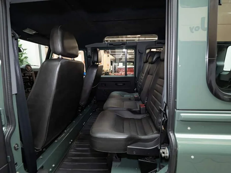 Land Rover Defender — фото 9