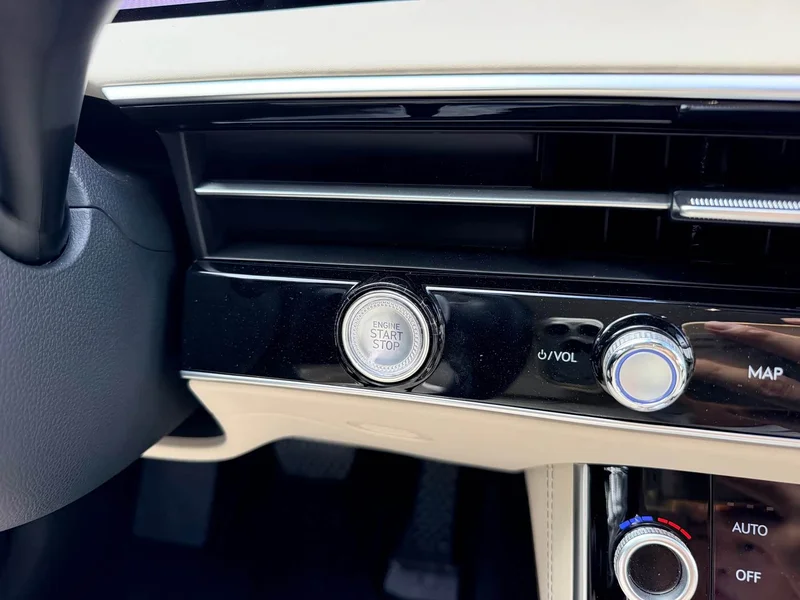 Genesis GV70 — фото 14