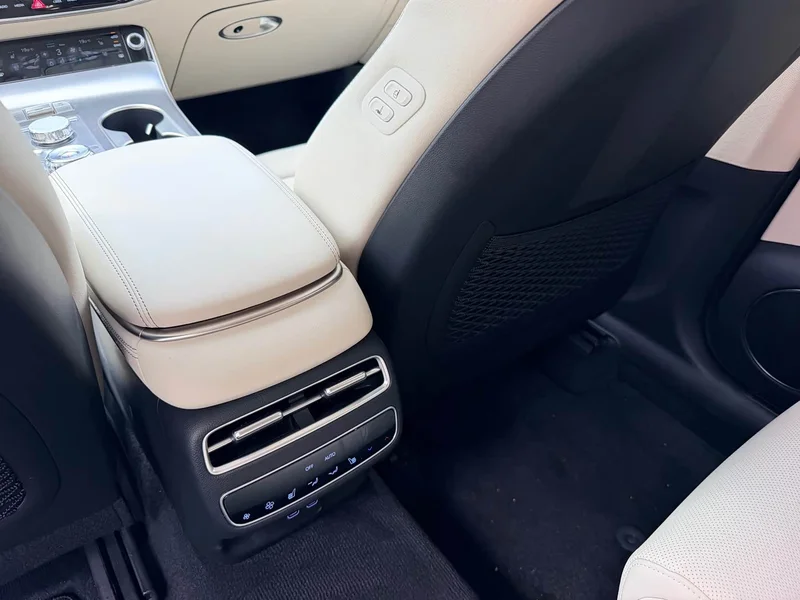 Genesis GV70 — фото 17