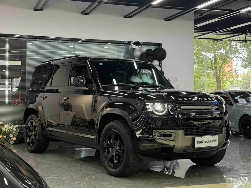 Land Rover Defender — фото 12