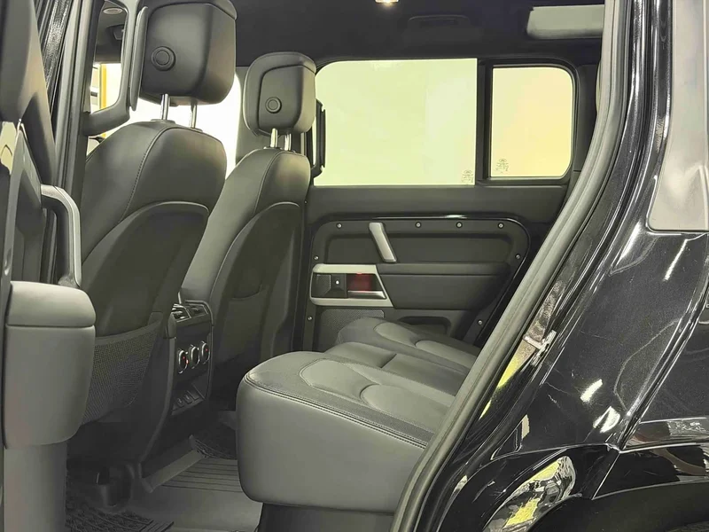 Land Rover Defender — фото 16