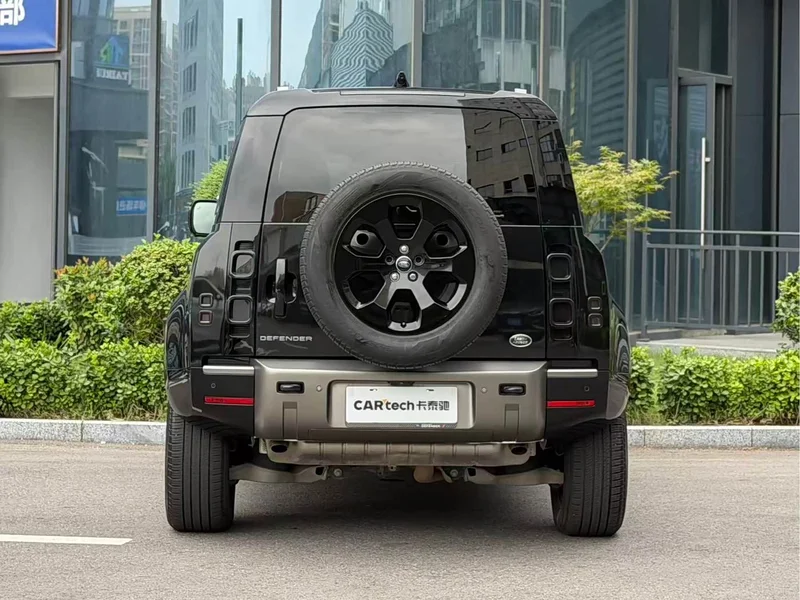 Land Rover Defender — фото 4