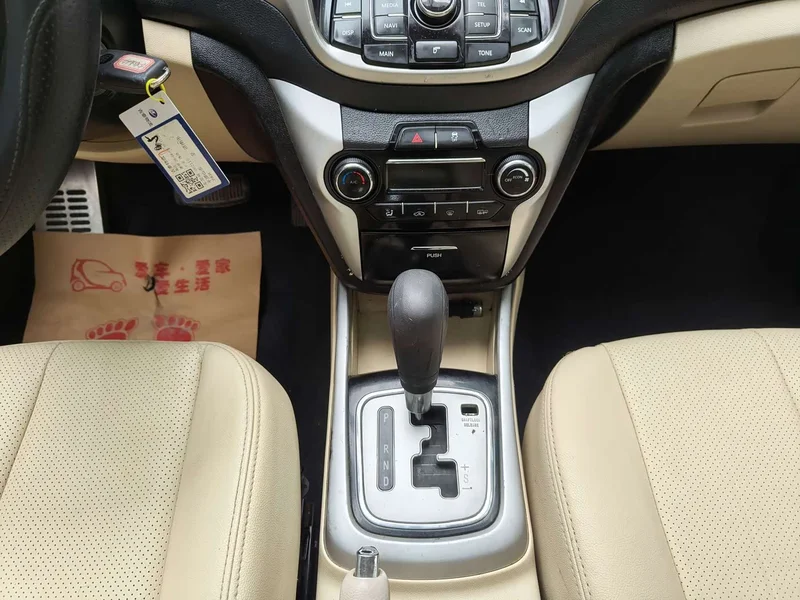 Changan Eado — фото 16