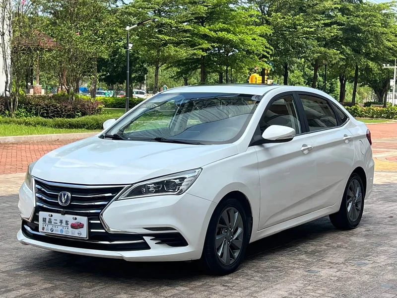 Changan Eado — фото 1