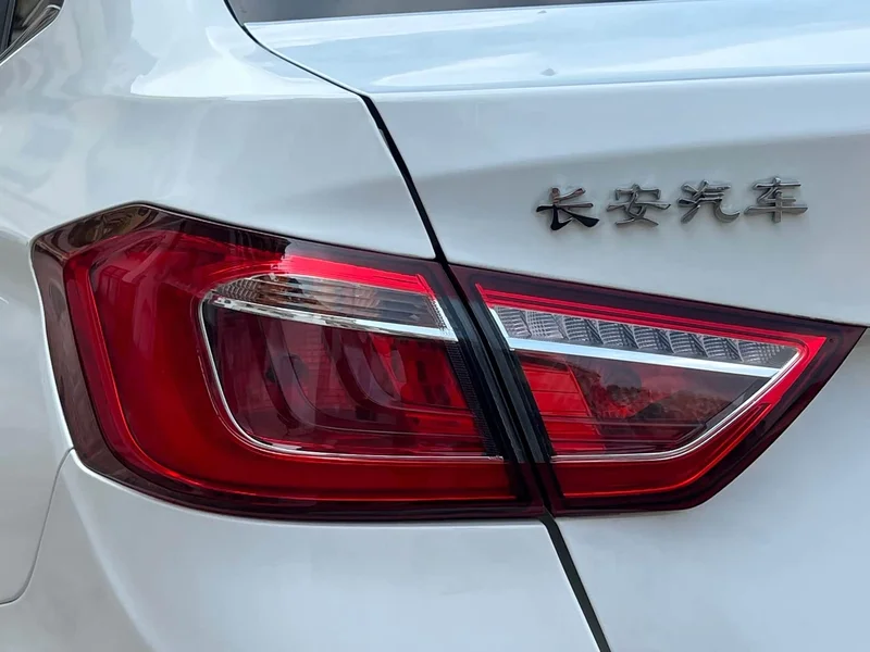 Changan Eado — фото 15