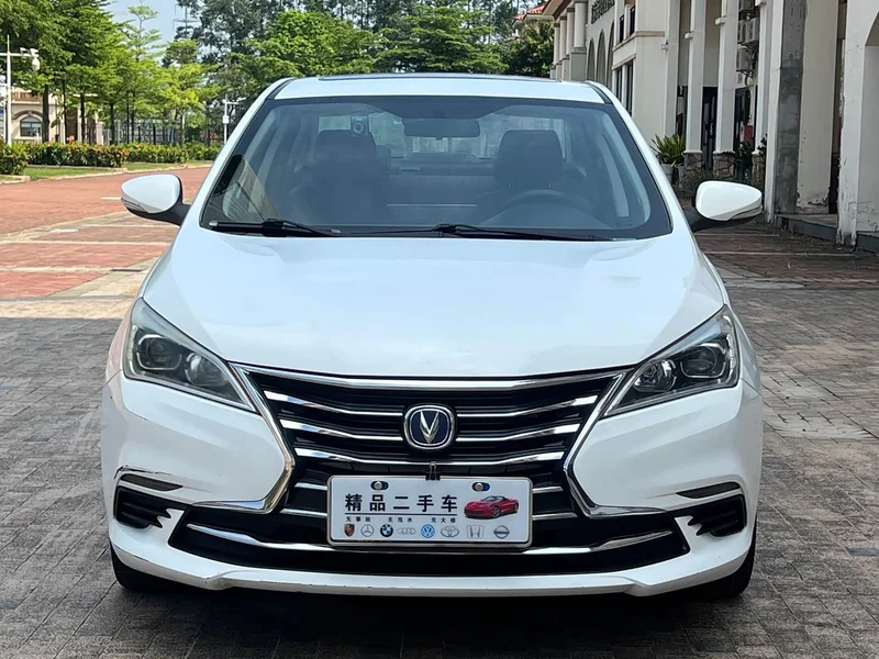 Changan Eado — фото 2