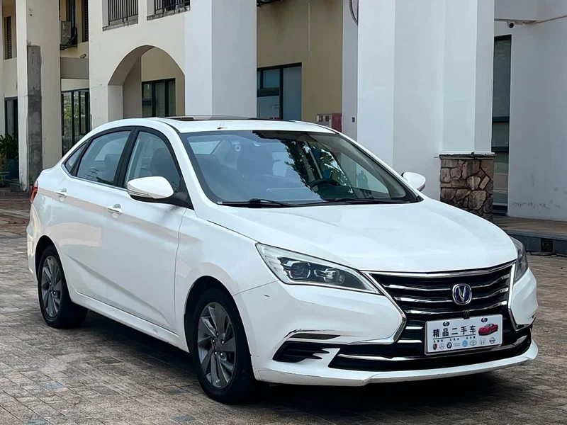 Changan Eado — фото 3