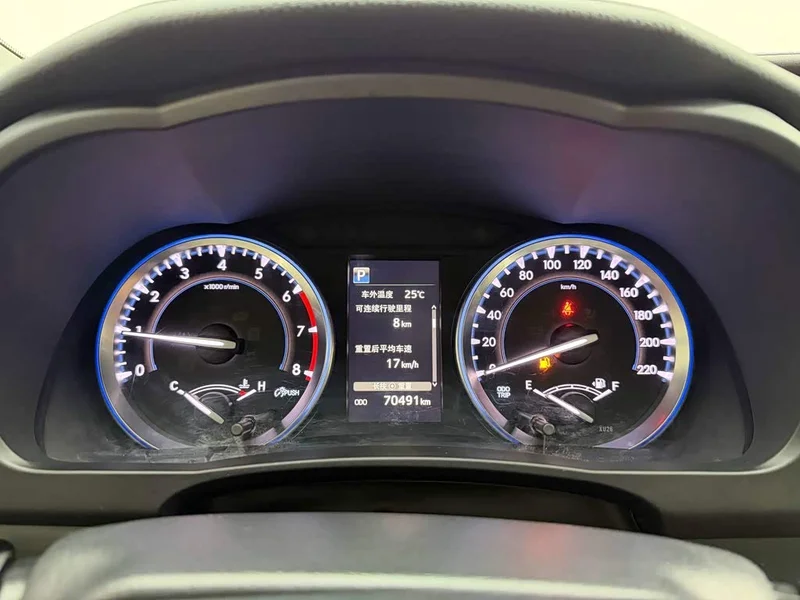 Toyota Highlander — фото 12