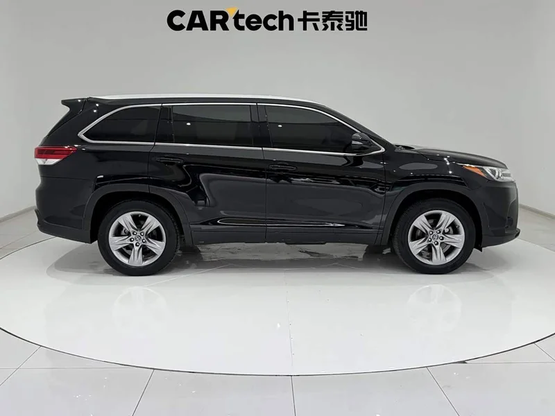Toyota Highlander — фото 4
