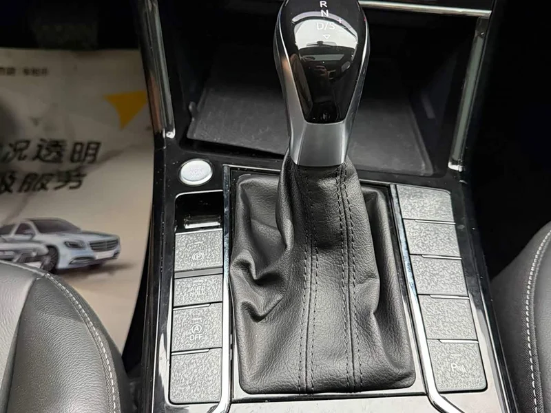Volkswagen Passat — фото 20