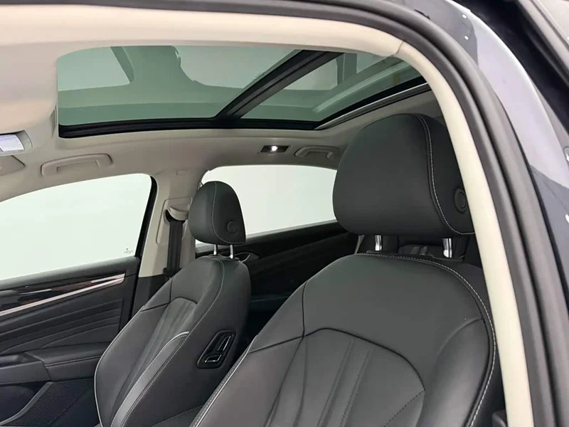 Volkswagen Passat — фото 25