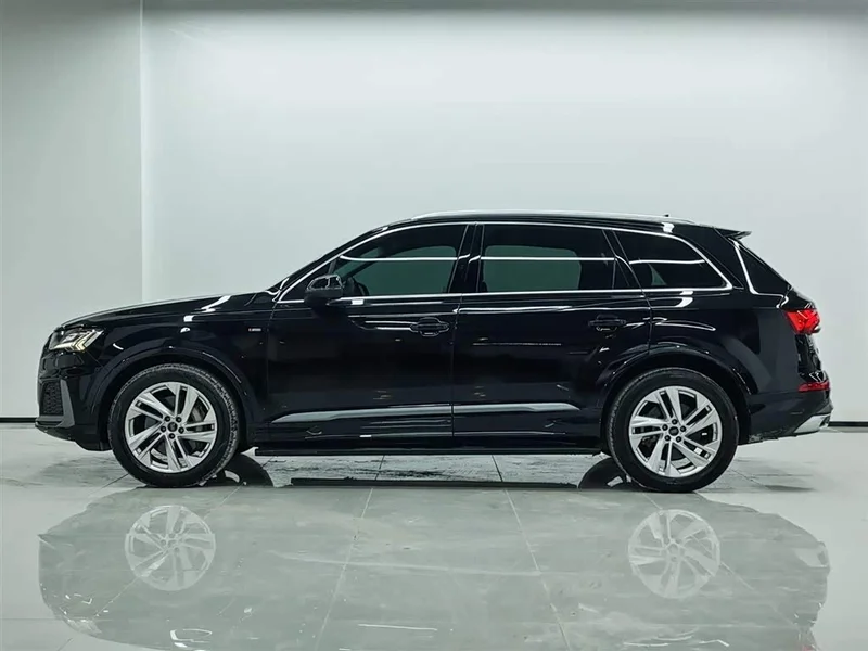 Audi Q7 — фото 3