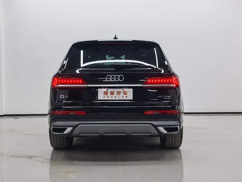 Audi Q7 — фото 5