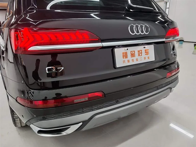 Audi Q7 — фото 7