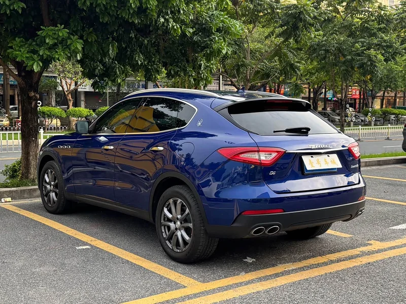 Maserati Levante — фото 6