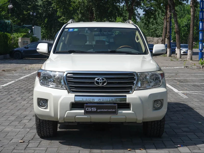 Toyota Land Cruiser (Imported) — фото 2