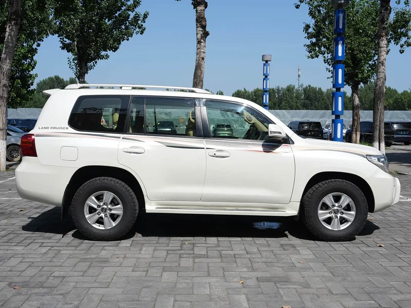 Toyota Land Cruiser (Imported) — фото 4