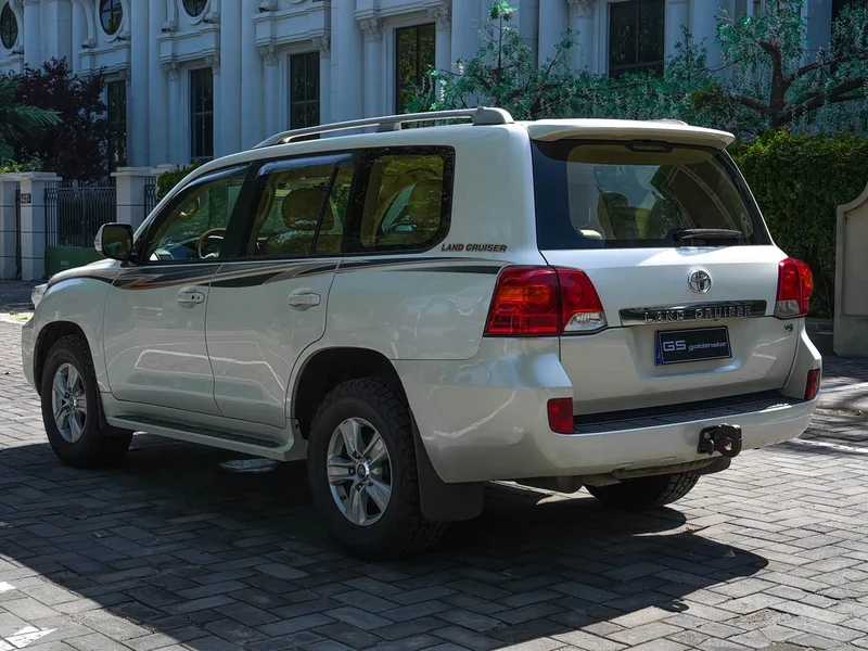 Toyota Land Cruiser (Imported) — фото 7