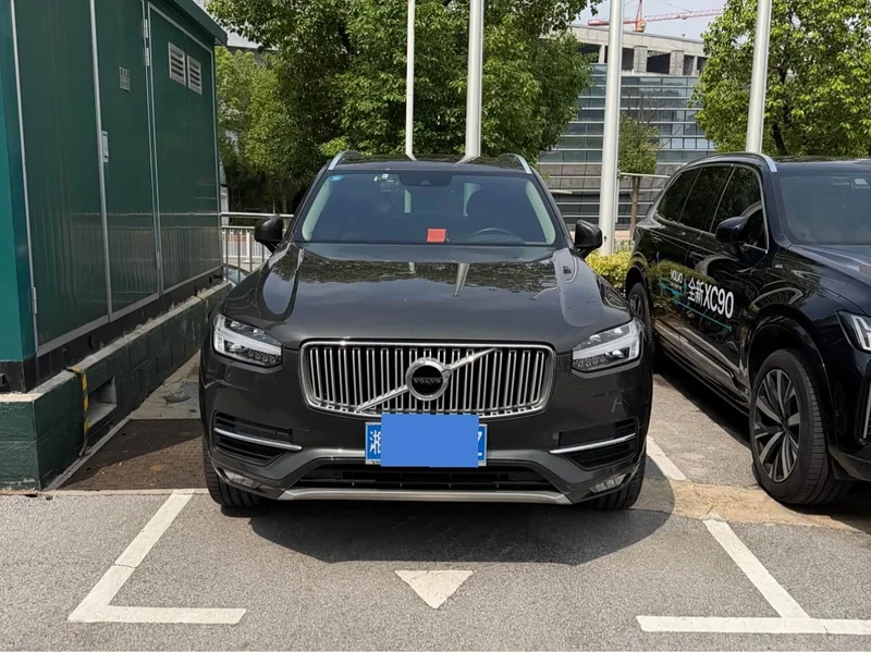 Volvo XC90 — фото 2