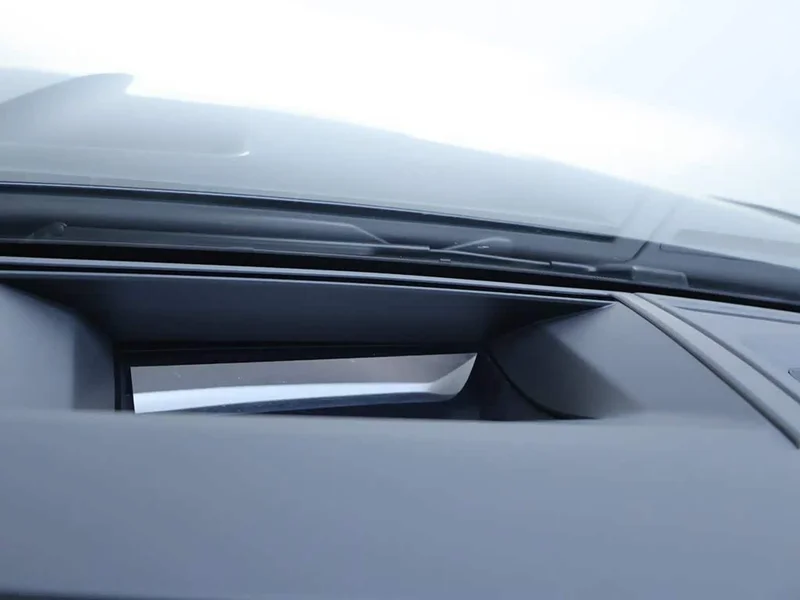 Volkswagen Touareg — фото 25