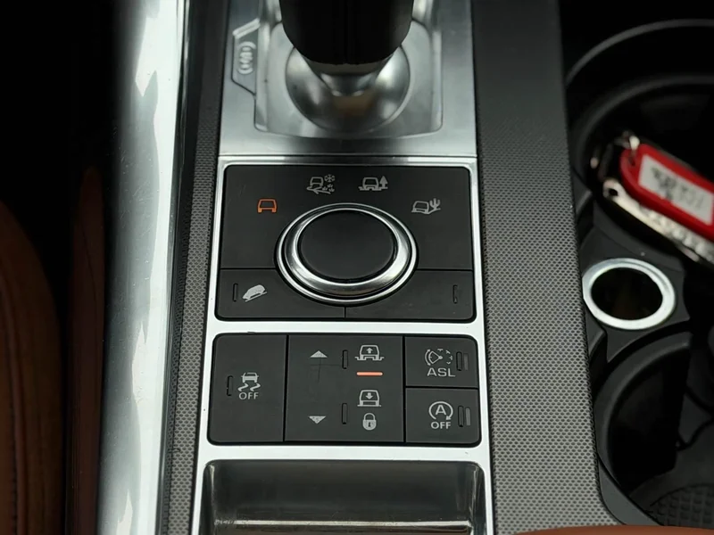 Land Rover Range Rover — фото 17
