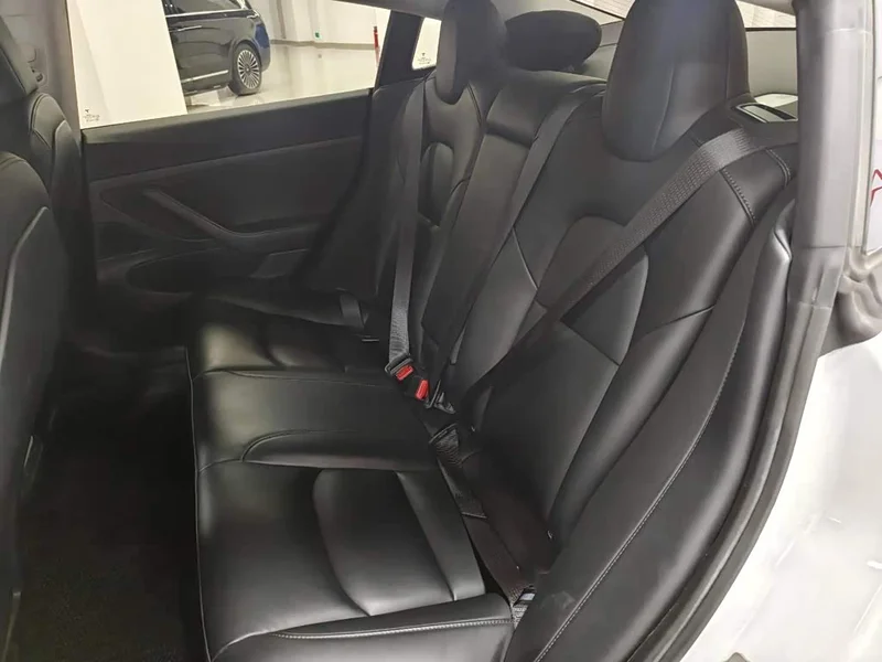 Tesla Model 3 — фото 16
