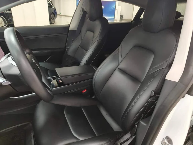 Tesla Model 3 — фото 17