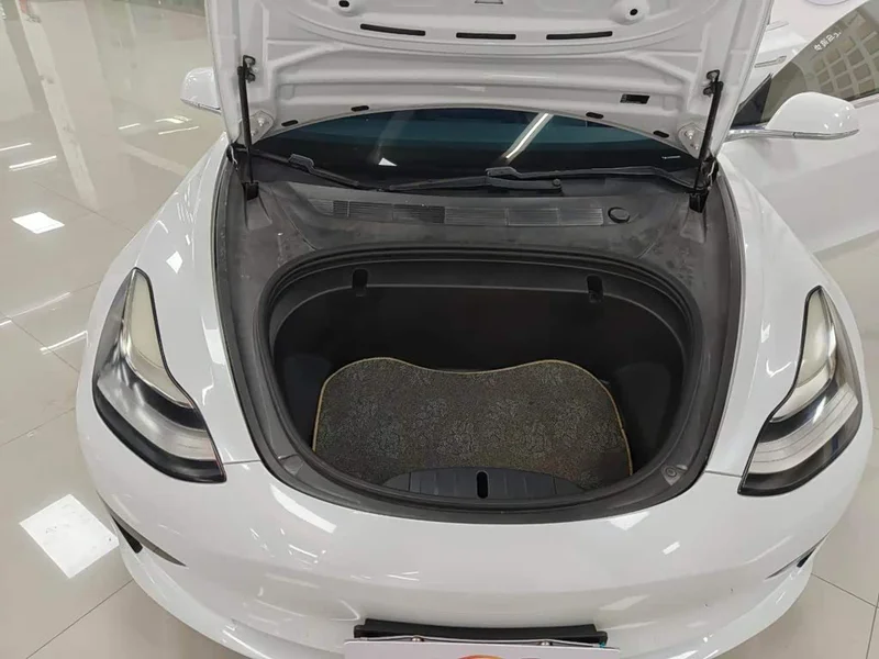 Tesla Model 3 — фото 21