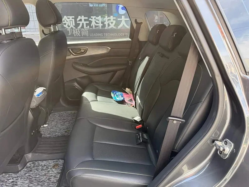 Roewe RX5 New Energy — фото 12