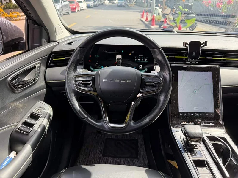 Roewe RX5 New Energy — фото 14