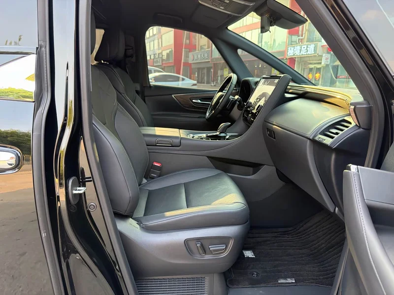 Toyota Vellfire — фото 15
