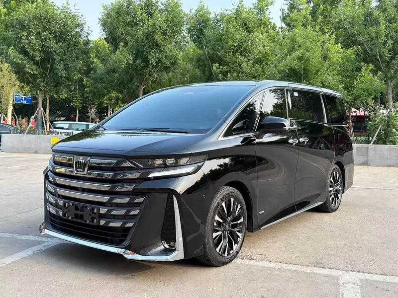 Toyota Vellfire — фото 2
