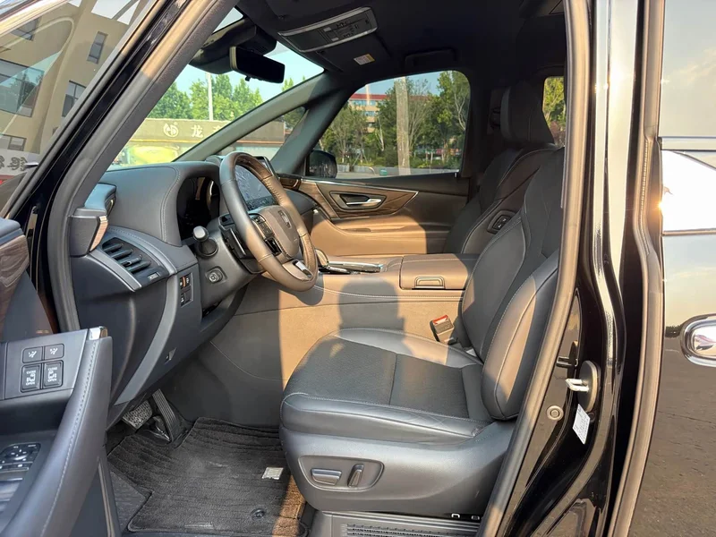Toyota Vellfire — фото 4