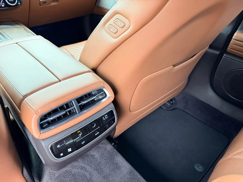 Genesis G80 — фото 15