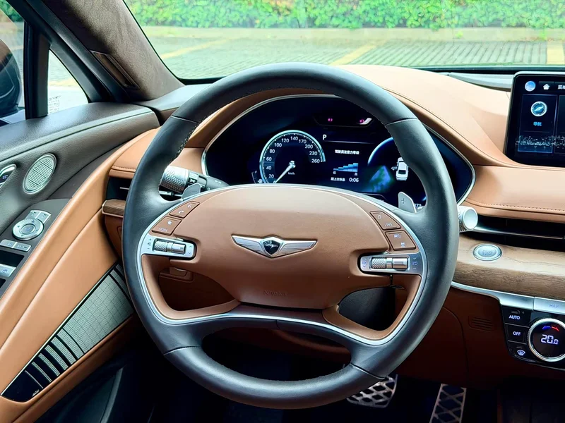 Genesis G80 — фото 10