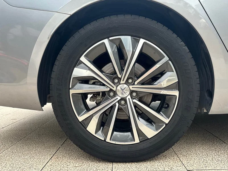 Peugeot 508 — фото 18