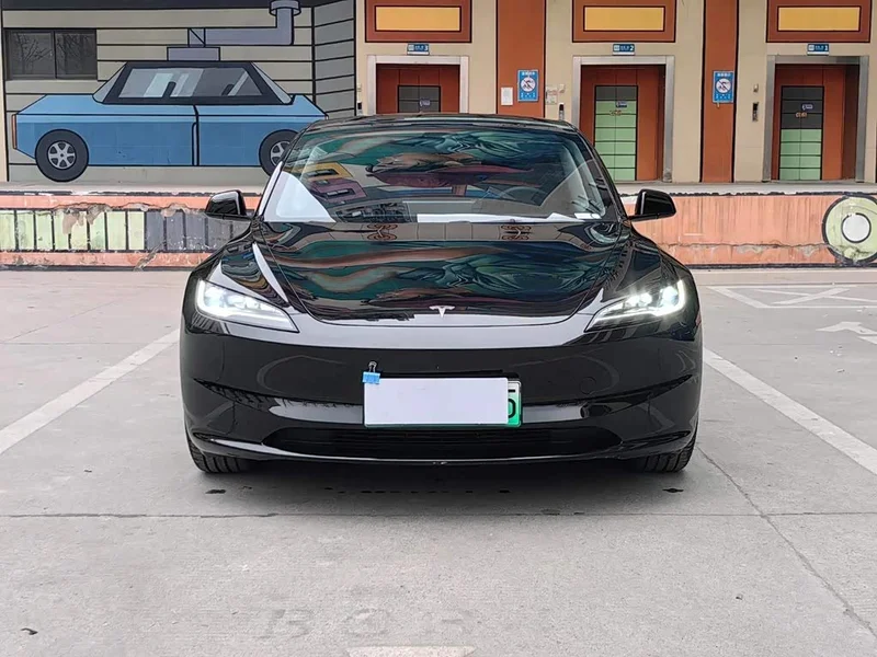 Tesla Model 3 — фото 2